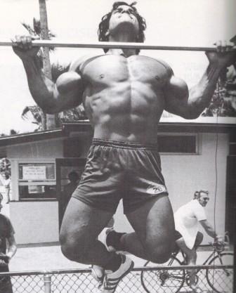 Franco Columbu doing pull ups